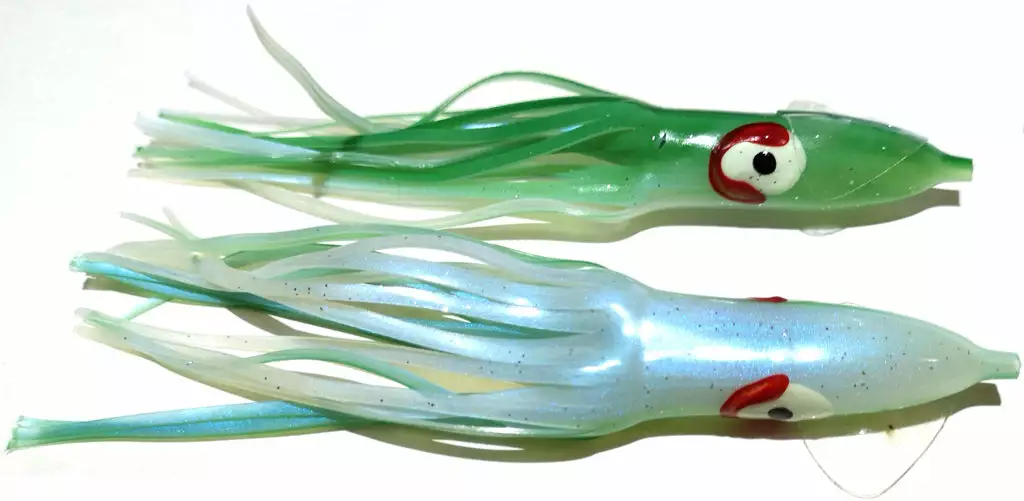 GOLDEN BAIT CUTTLEFISH 4-3/4" SA22R 1 GOLDEN BAIT CUTTLEFISH 4-3/4" SA22R