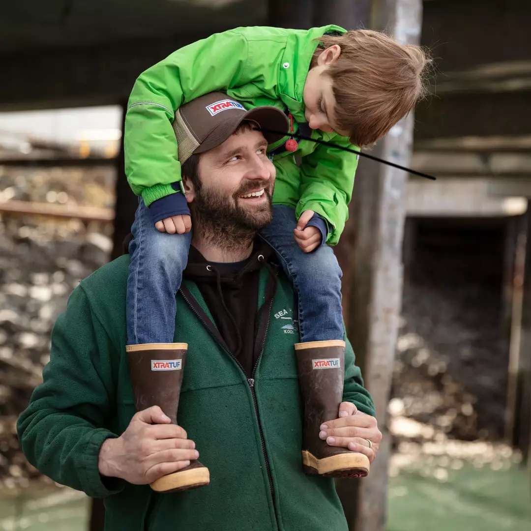 Footwear XTRATUF 8" KIDS LEGACY SZ. Y1 2 Footwear XTRATUF 8" KIDS LEGACY SZ. Y1